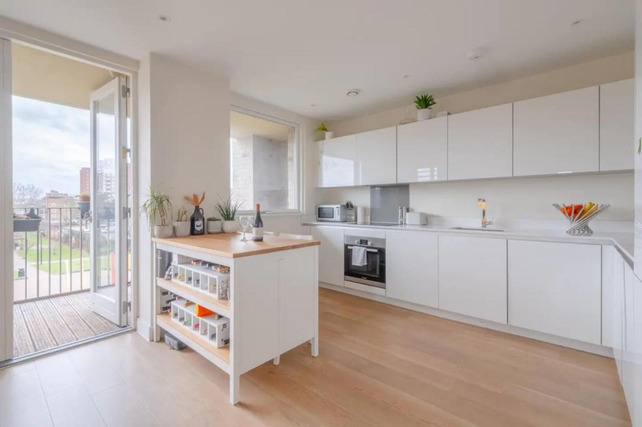 Modern 2 Bedroom Flat In Elephant And Castle Apartment